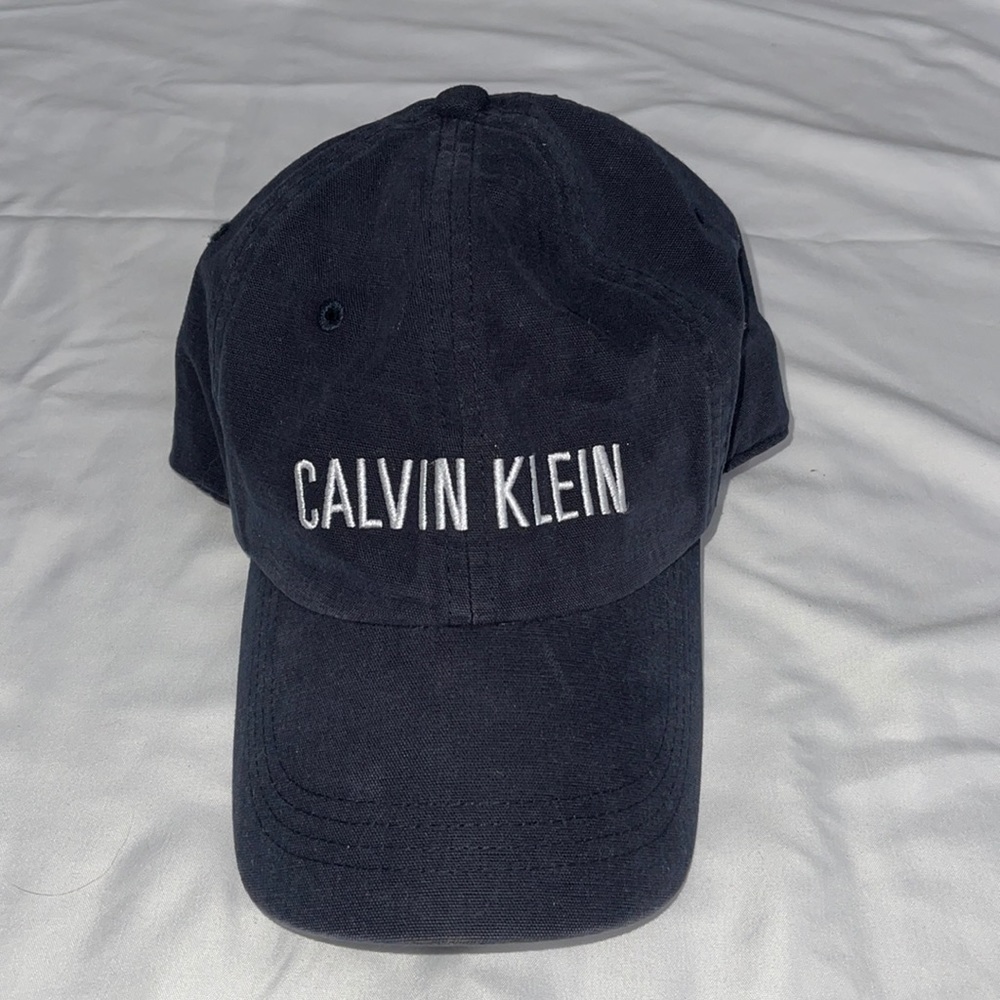 CALVIN KLEIN NAVY HAT NWOT